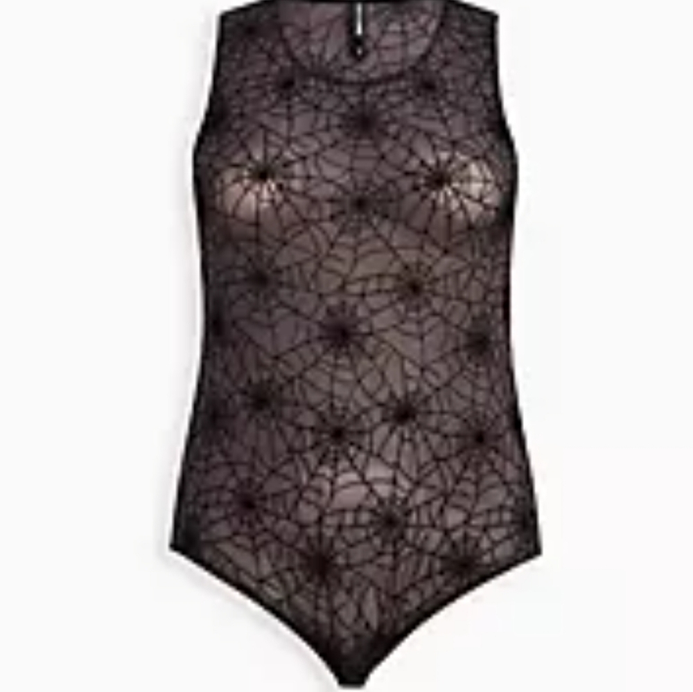 Torrid NWT Spider Web Top